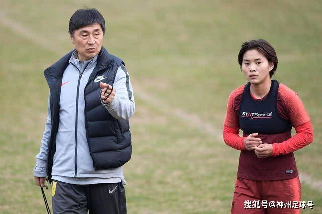 六国记者将梅西列为金球奖首选