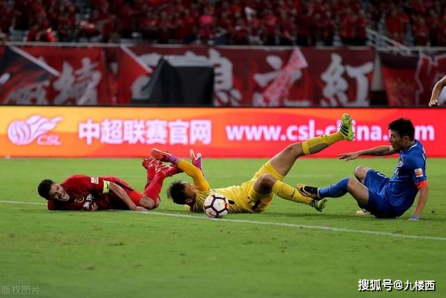 王曼昱夺冠后，邓亚萍为教练马琳指明方向